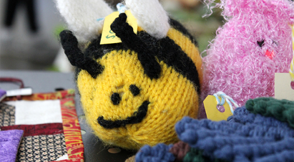 crochet bee